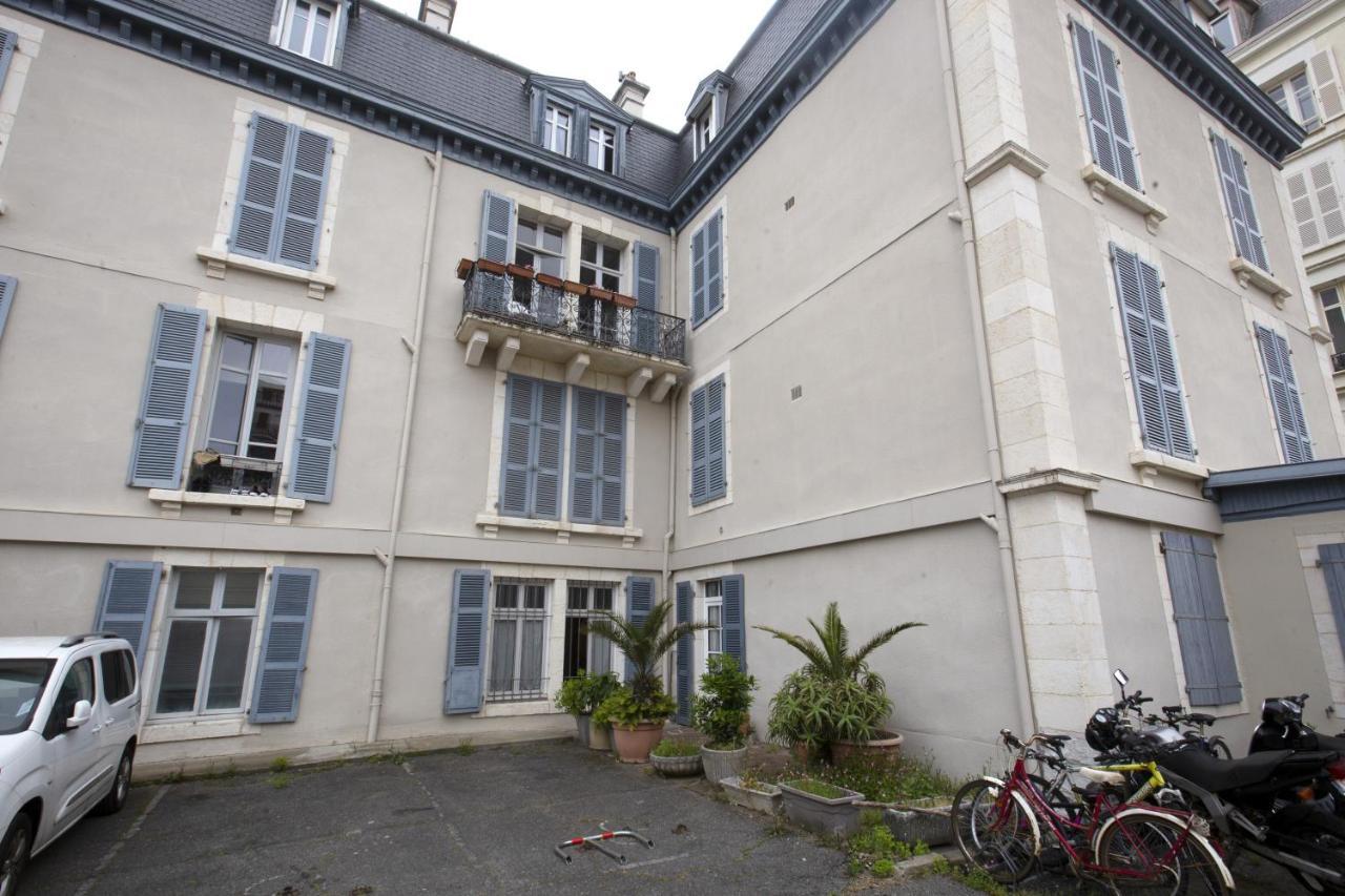 Welkeys - Reine Nathalie Apartment Биарриц Экстерьер фото